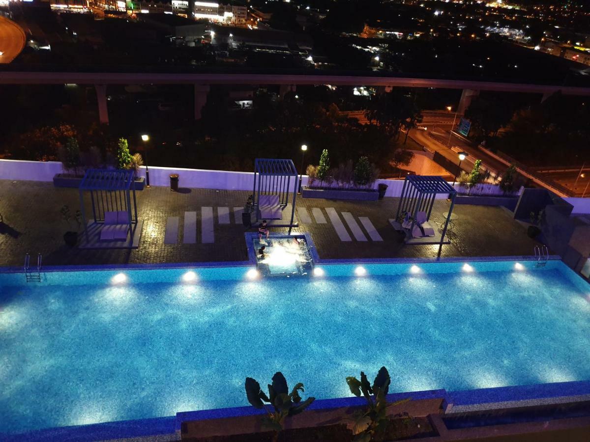 Mlh Deluxe Studio Suites @ Landmark Residence Cheras Zewnętrze zdjęcie